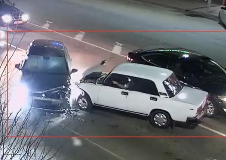 Водій намагався втекти після лобового ДТП на проспекті Юності (Відео)