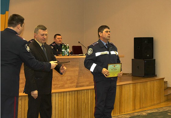 Головний міліціонер Вінниччини вручив подяки родинам учасників АТО