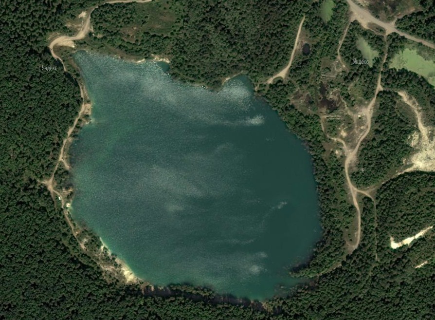 Загублений шматочок раю: озеро з блакитною водою, як на курортах Індонезії, заховалося поблизу Вінниці (Фото+Відео)