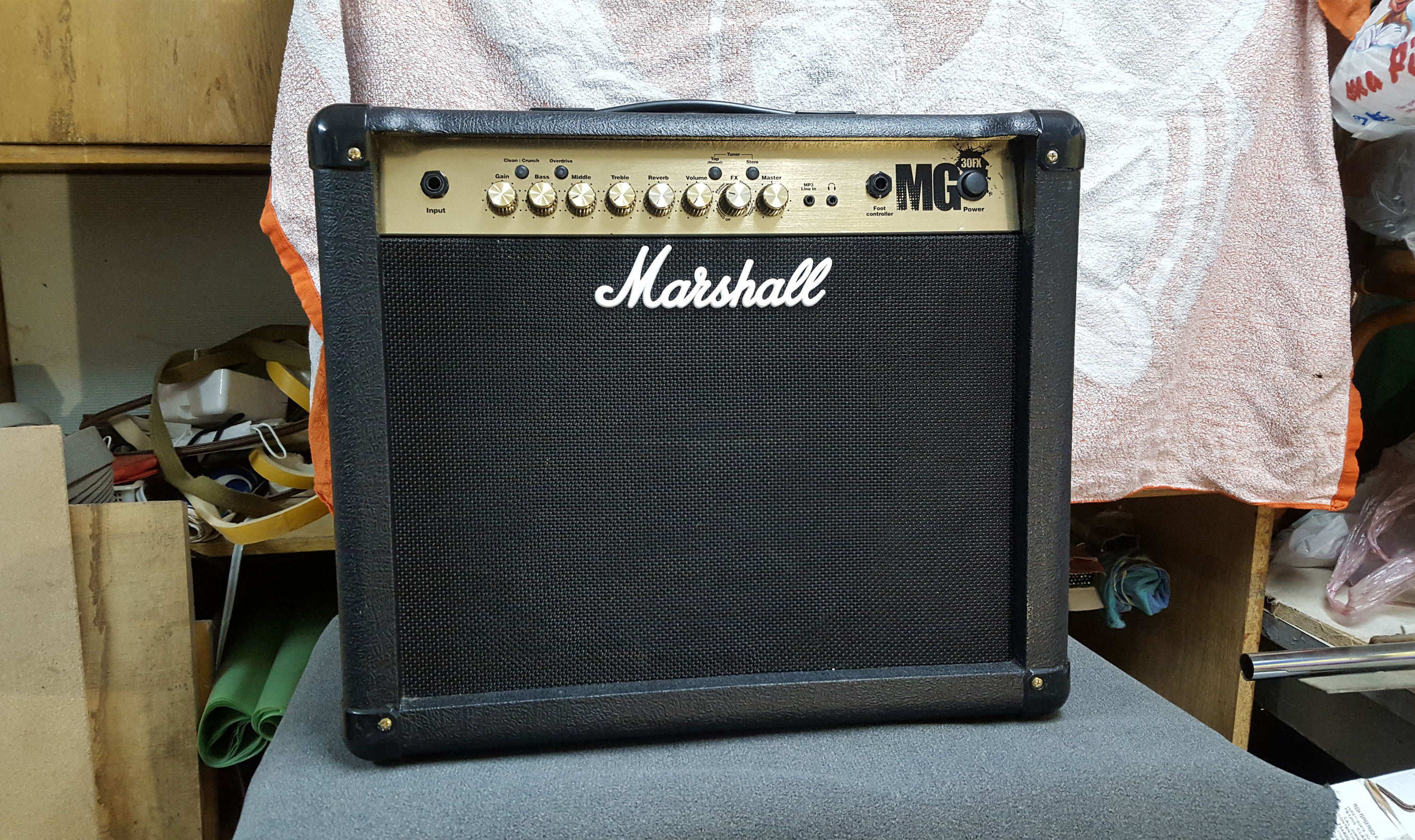 Гитарный комбик Marshall MG 30 FX.с Швеции