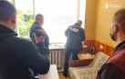 Вимагали 15 тисяч гривень хабара: на Вінниччині поліцейські відібрали у чоловіка авто та документи