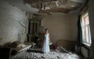Фотосесія на руїнах: наречена наважилася провести весільну зйомку в будинку, який зруйнував ракетний обстріл Вінниці (Фото) 