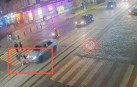 Водій Geely не пропустив жінку з дітьми на пішохідному переході у центрі Вінниці (Відео)