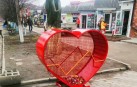 Контейнери для збору пластикових кришечок в формі сердець встановили у Калинівці (Фото)