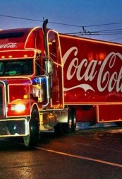 Новорічна вантажівка Coca-Cola у Вінниці