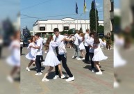 У Жмеринці випускники станцювали вальс під пісню «Я – Україна» (Відео)