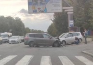 Два легковики зіткнулися на Хмельницькому шосе (Відео)