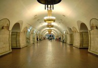 Станції метро «Дружби народів» та «Площа Льва Толстого» перейменували