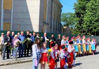 Загиблих через війну дітей вшанували поблизу Будинку офіцерів у Вінниці (Фото)