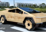 Фанат Tesla побудував дерев’яну копію Cybertruck за 100 днів