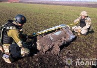 Частини російської ракети виявили у полі на Вінниччині (Фото+Відео)