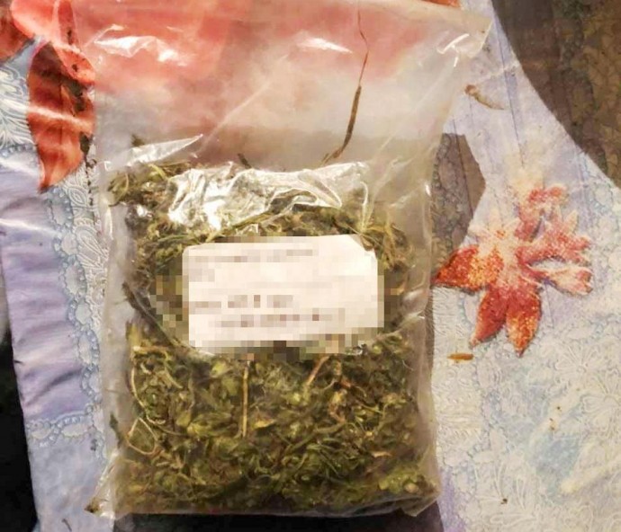 У Тульчинському районі чоловік зберігав вдома близько кілограма наркотиків (Фото)