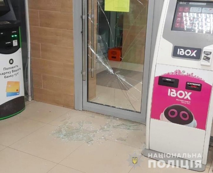 На Вінниччині нетверезий покупець напав на працівника поліції охорони