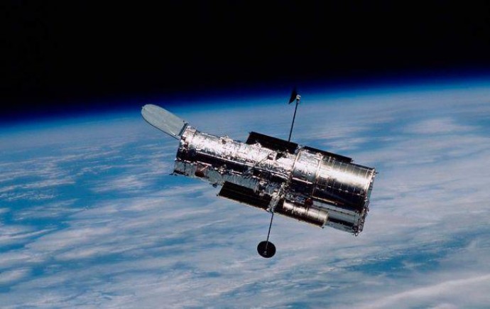 Hubble сфотографував велике скупчення галактик