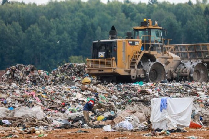 Производители теперь сами будут утилизировать мусор