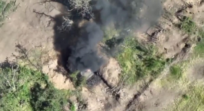 На Херсонщині бійці 59 бригади спалили ворожий БМП (Відео)