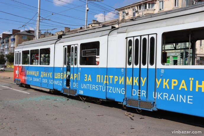 На маршрут знову вийшов трамвай, який постраждав під час обстрілу Вінниці (Фото)