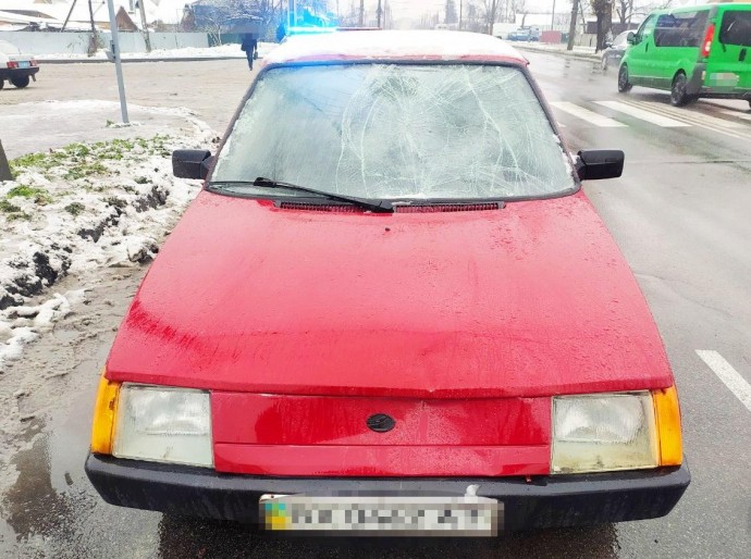 Водій ZAZ збив жінку з дитиною на пішохідному переході у Вінниці
