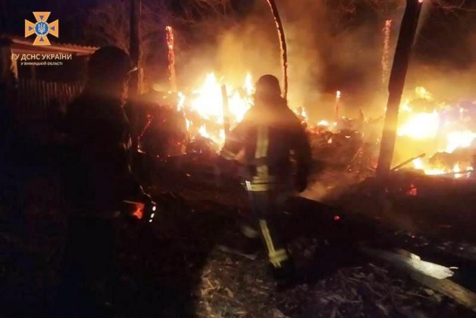 7 тонн сіна знищила пожежа у селі на Вінниччині
