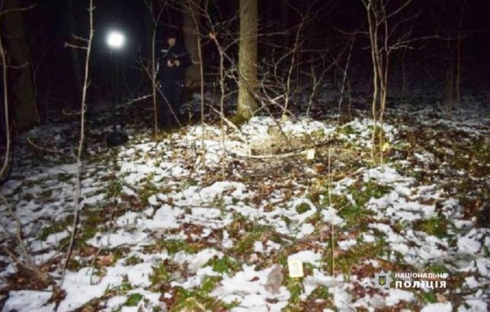 Закопав у лісі: чоловік пів року приховував вбивство цивільної дружини на Вінниччині (Відео)