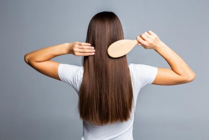 Як насправді наносити на волосся бальзам і кондиціонер?
