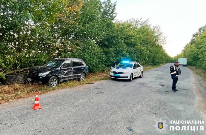 Водій Volkswagen зіткнувся з позашляховиком у Гайсинському районі