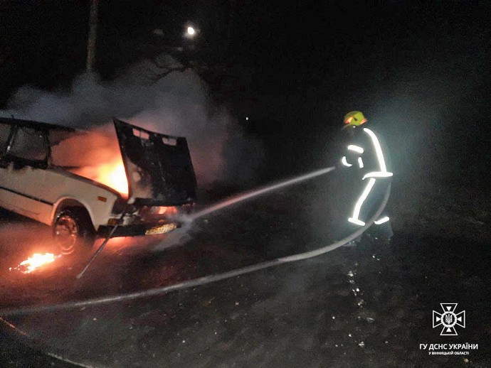 Через розгерметизацію паливної системи згорів автомобіль у Тульчинському районі 