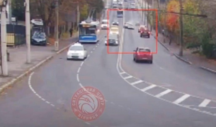П’ять автомобілів зіткнулися поблизу Київського моста (Фото+Відео)