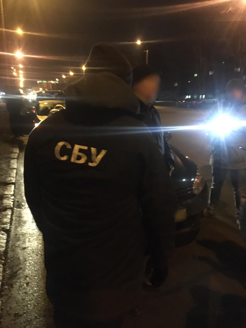 На Вінниччині затримали адвоката, який намагався передати хабар (Фото)