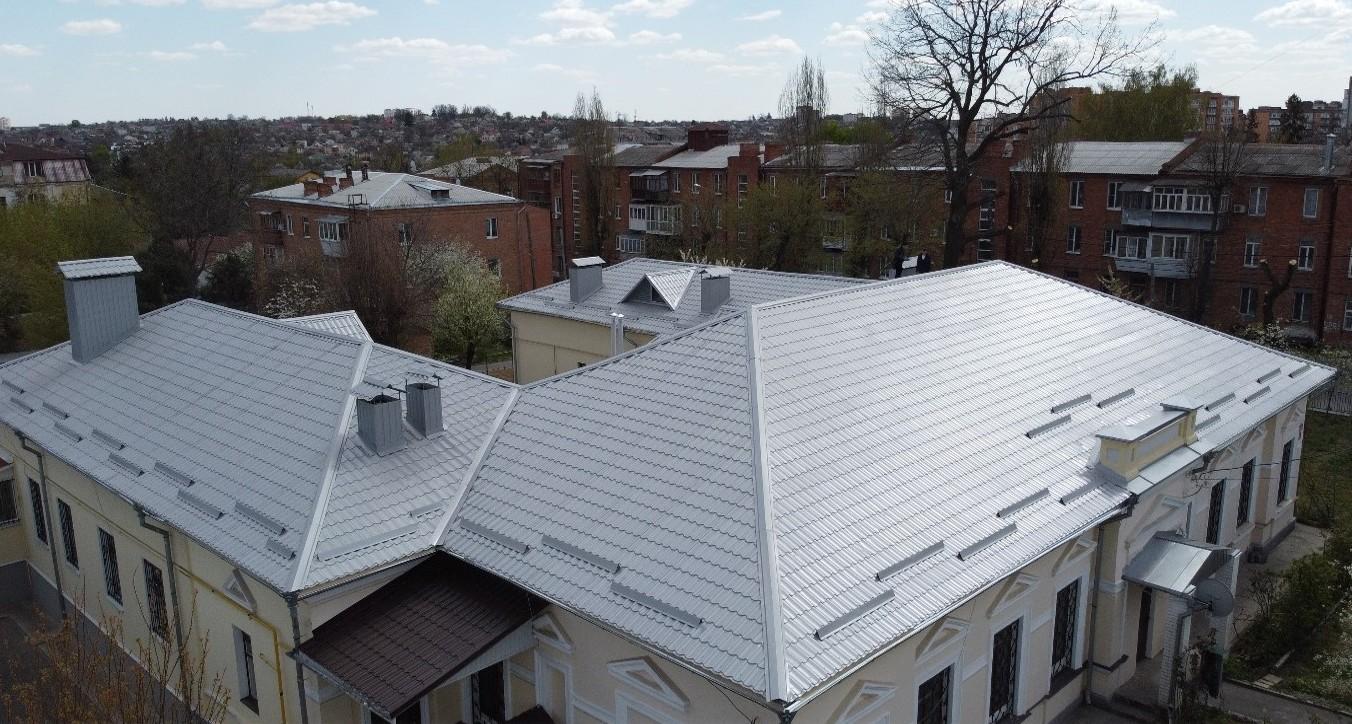 У Вінниці з початку року відремонтували дахи 10 багатоповерхівок (Фото)