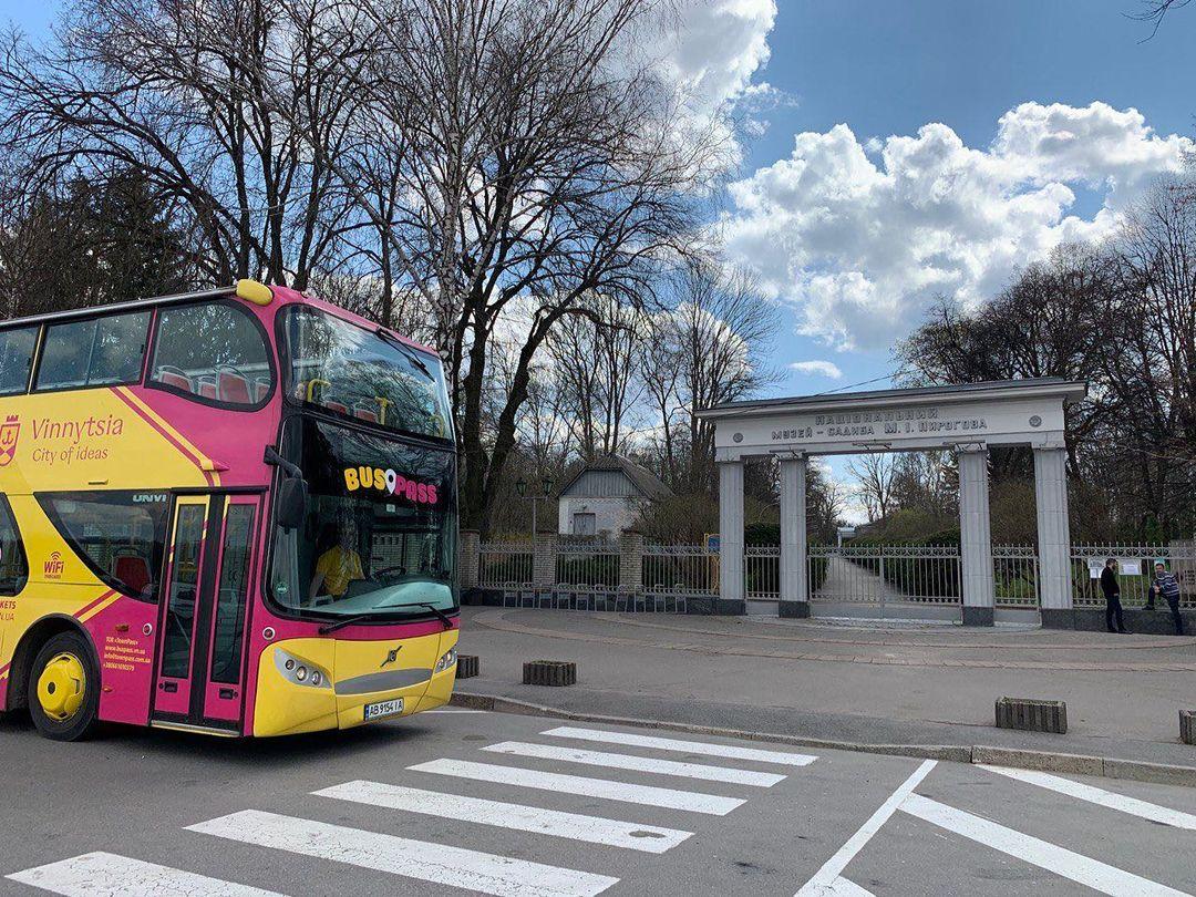У Вінниці курсуватиме двоповерховий екскурсійний автобус-кабріолет BusPass (Фото)