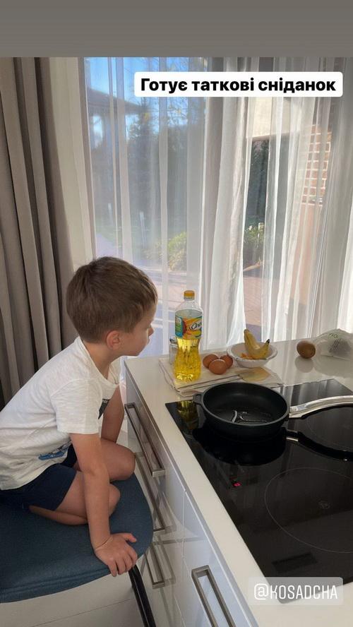 Юрій Горбунов похвалився, як 4-річний син готує йому сніданок