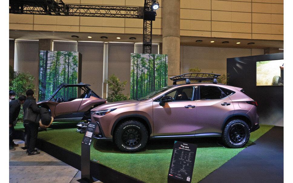 Lexus привез в Токио сразу две новинки: внедорожный кроссовер и водородный багги