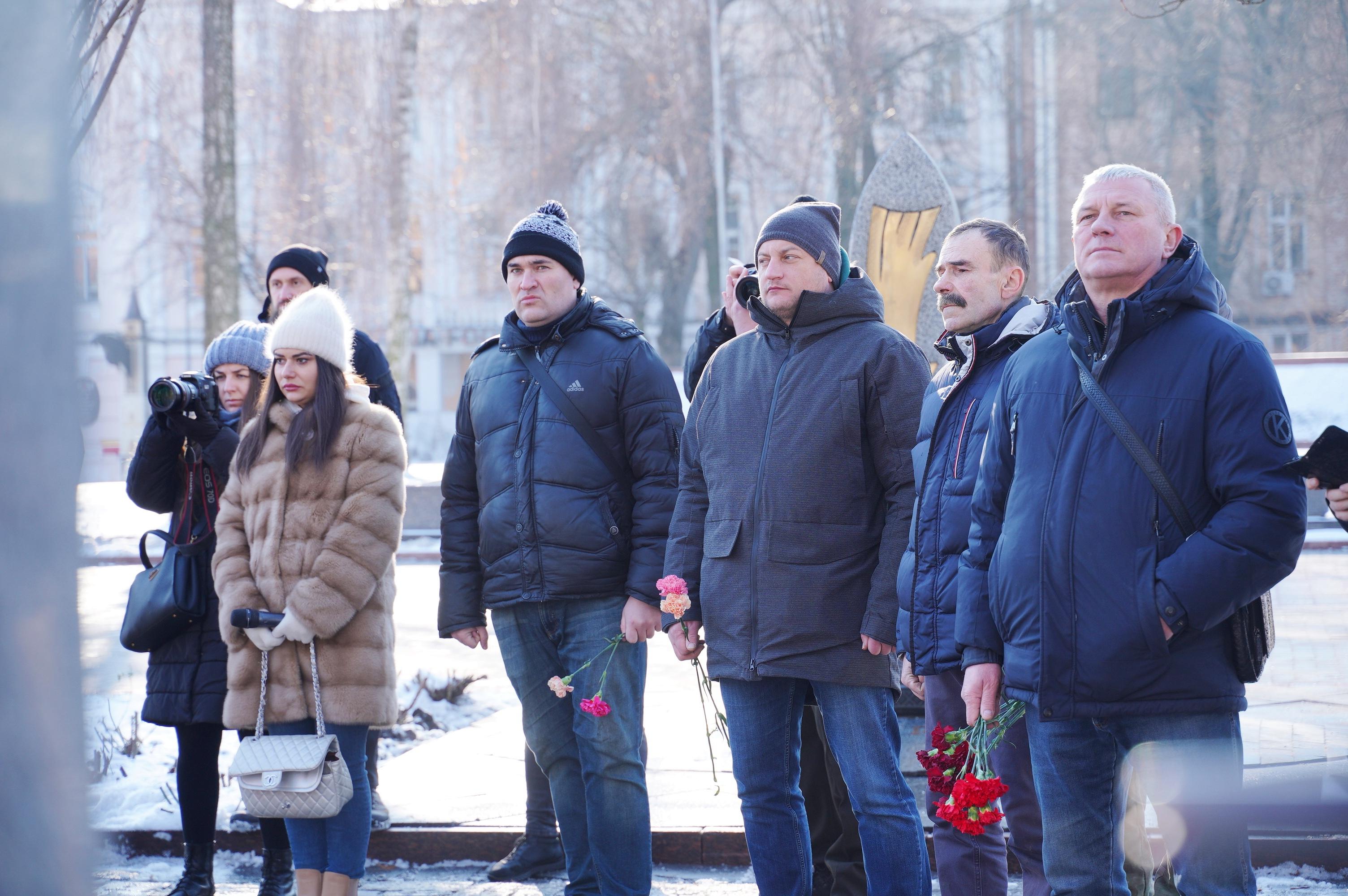У Вінниці вшанували полеглих захисників Донецького аеропорту (Фото)