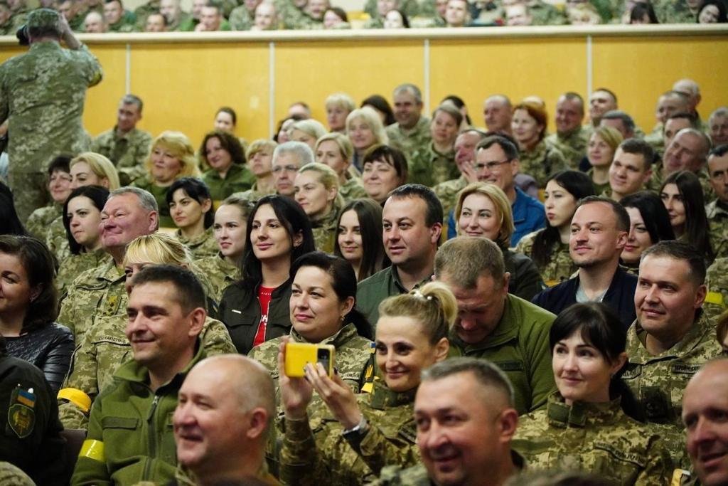 DZIDZIO, Пономарьов і Вар'яти дали концерти для військових у Вінниці 