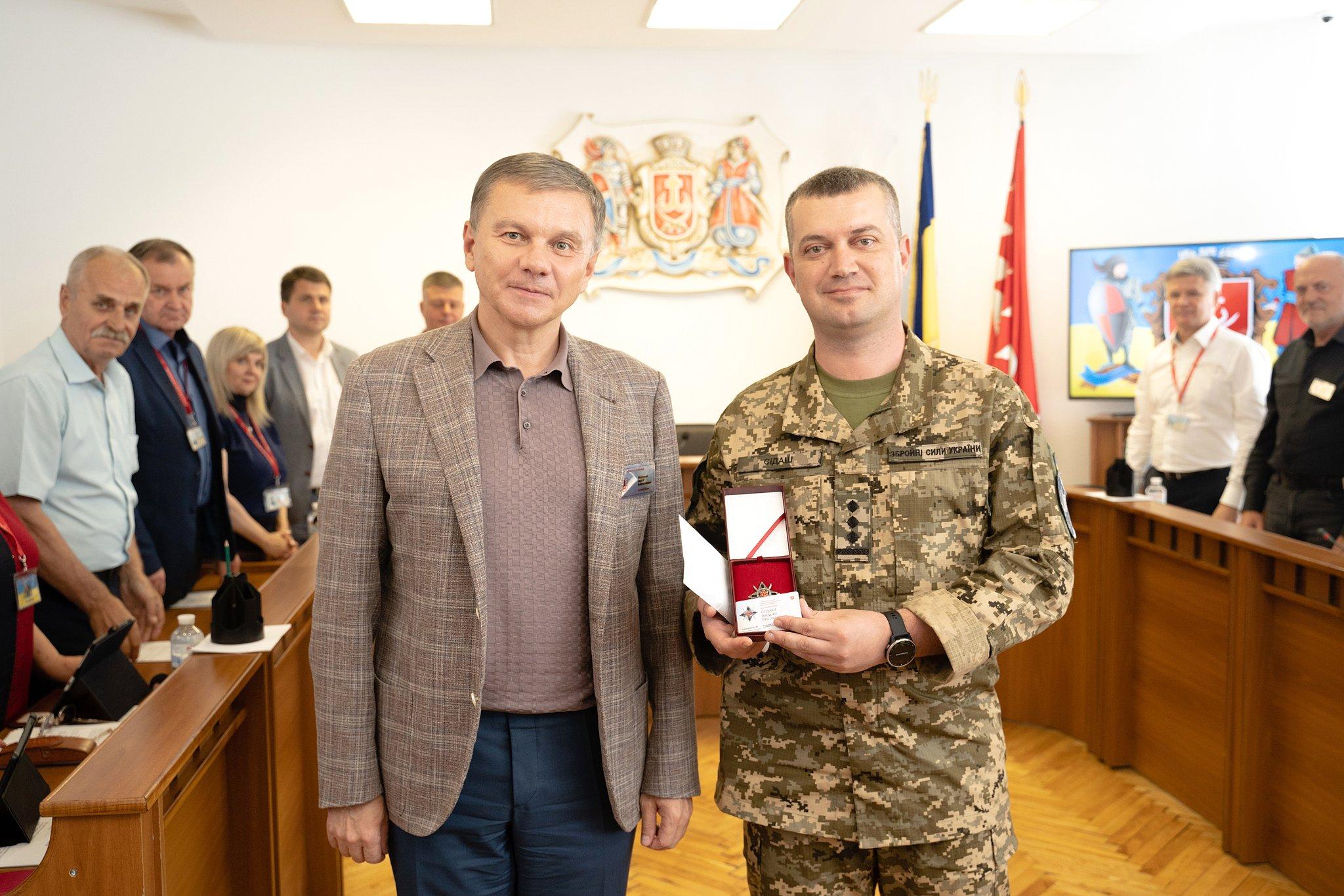 Командира бригади транспортної авіації ЗСУ нагородили у Вінниці (Фото)