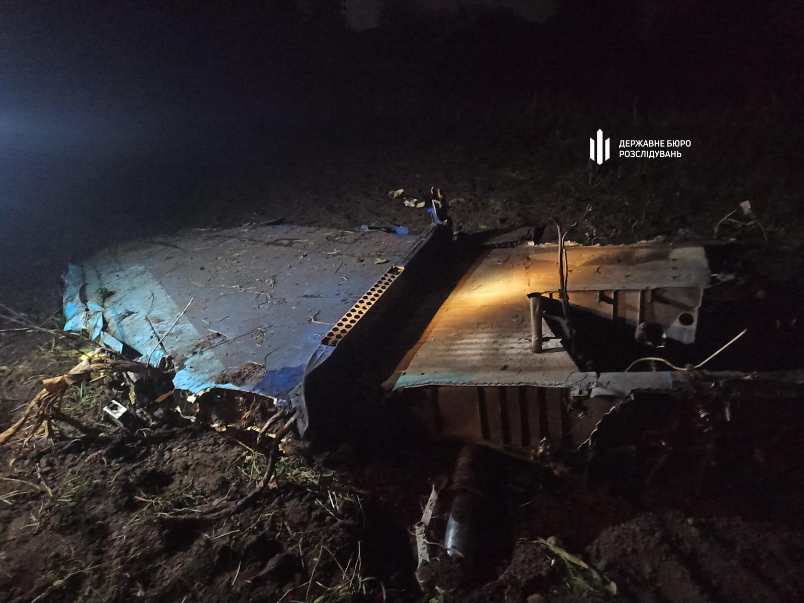 У ДБР назвали версію падіння військового літаки під Вінницею (Фото+Відео)