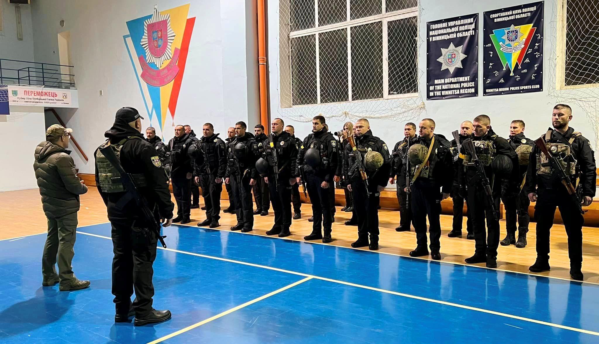 Зведений загін вінницьких поліцейських вирушив на деокуповану Харківщину (Фото)