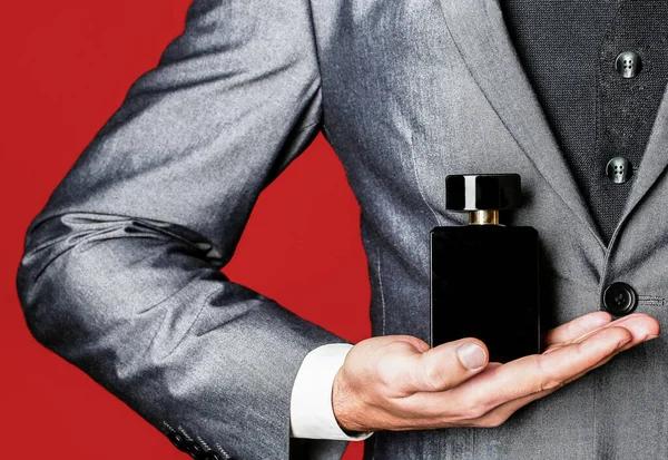 Распрoдажи мужской и женской парфюмерии -65%