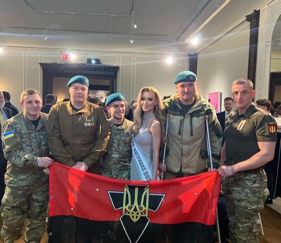Продала крила — купила протези: учасниця «Міс Всесвіт» допомогла українським воїнам