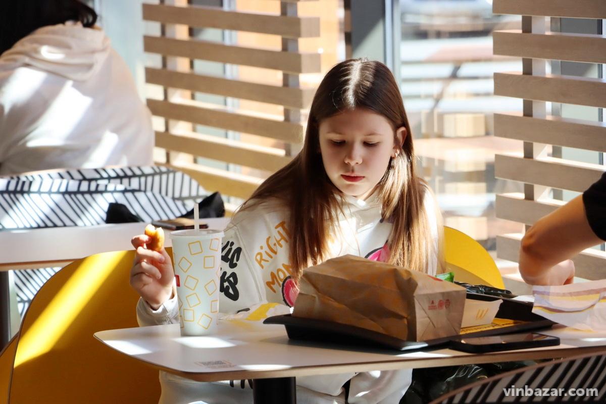 Без черг та ажіотажу: третій ресторан McDonald’s відкрили у Вінниці (Фото)
