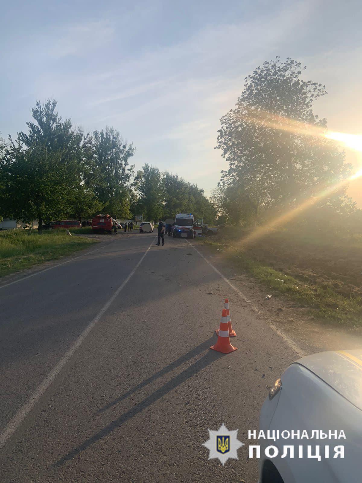 Четверо підлітків постраждали у ДТП на Вінниччині. 26-річний водій загинув (Фото)