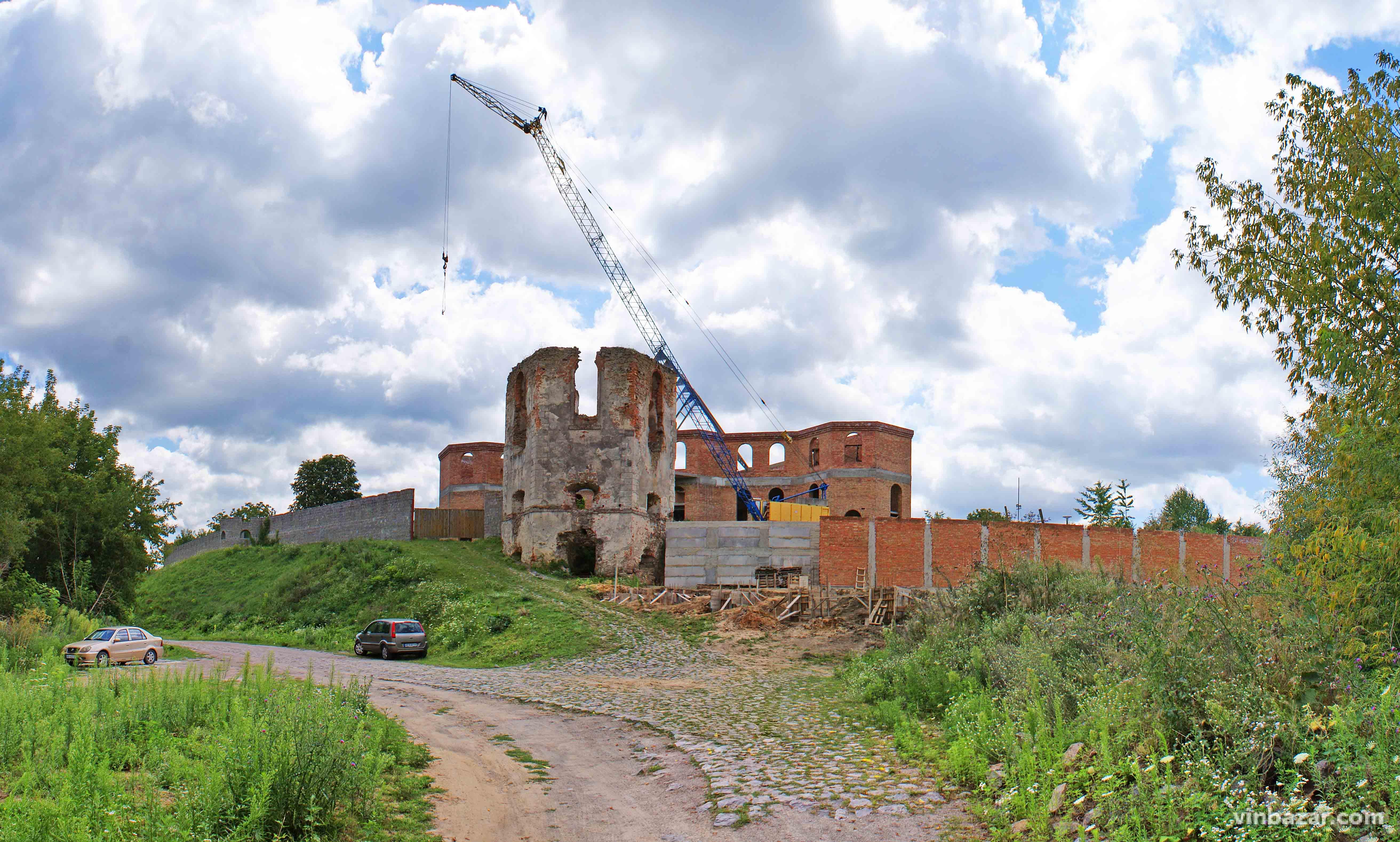 Руїни Черленківського замку в Селищі: ідея для доступної мандрівки з Вінниці (Фото)