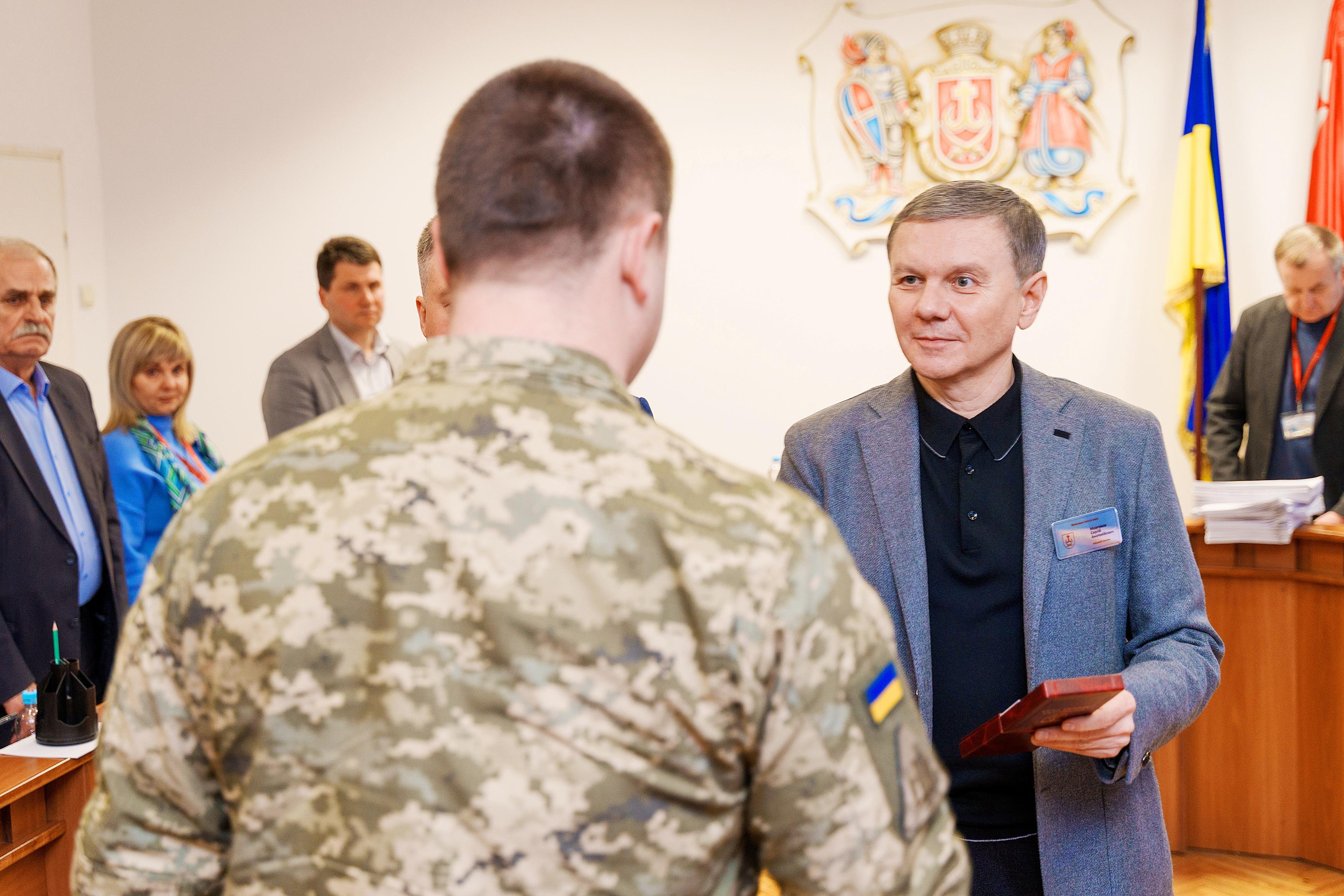 Підполковника Повітряних сил ЗСУ нагородили відзнакою «За мужність та відвагу» у Вінниці